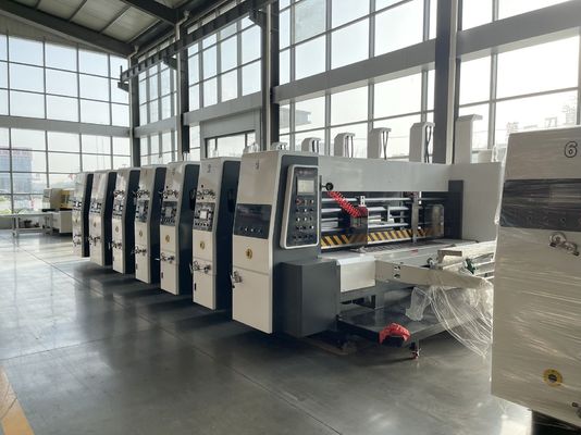 Machine à découper à la matrice pour boîtes de carton à imprimer en quatre couleurs entièrement automatique
