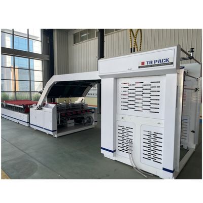 Machine à laminer du carton ondulé pour la fabrication de cartons et pour le laminage des fenêtres