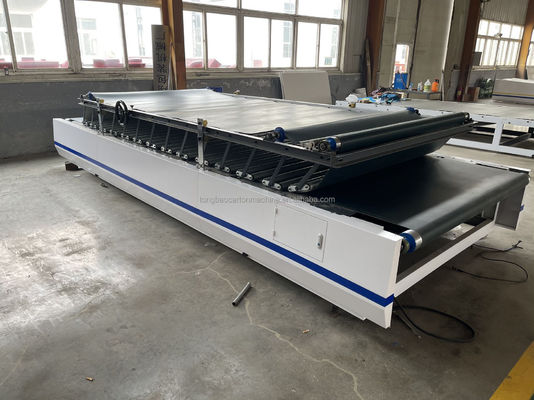 Taille maximale du papier 1600*1250 Machine de laminage semi-automatique pour carton ondulé