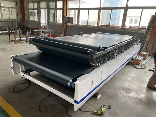 Taille maximale du papier 1600*1250 Machine de laminage semi-automatique pour carton ondulé