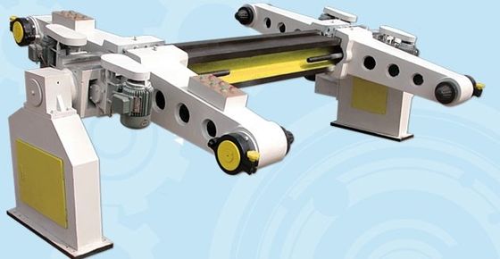 Machine automatique de fabrication de boîtes de papier en carton ondulé