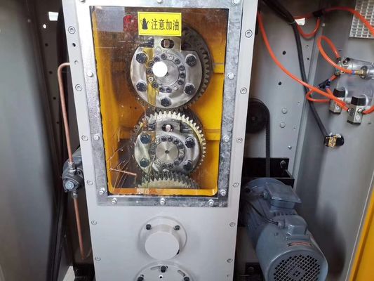 Machine à découper à hélice à commande informatique