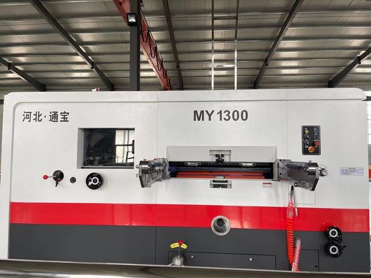 Une efficacité inégalée avec une machine de découpe et de décapage semi-automatique