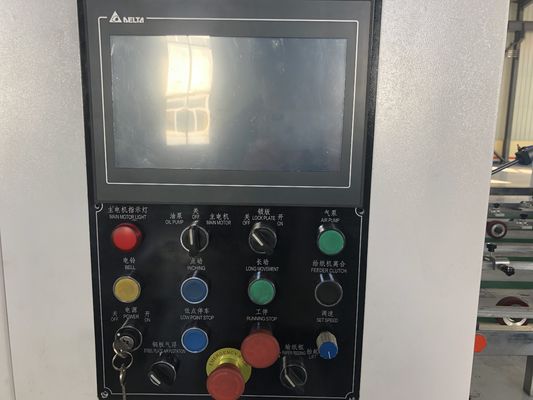 Machine de découpe et de creusement automatique à planche plate ondulée à 380 V