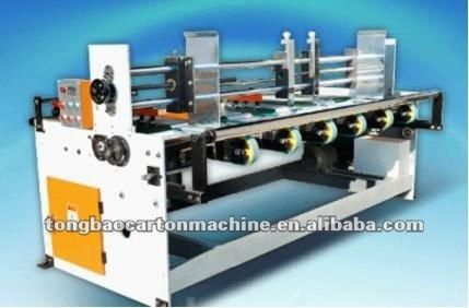 Machine de carton à alimentation automatique avancée pour les emballages précis