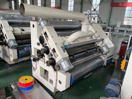 Article TB-2 couche Machine de fabrication de papier ondulé carton ondulateur sans doigt Intérieur adsorbé à face unique