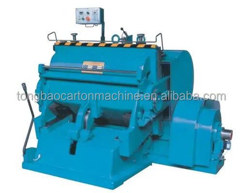 Machine de découpe et de dépollution à la matrice pour les emballages en carton