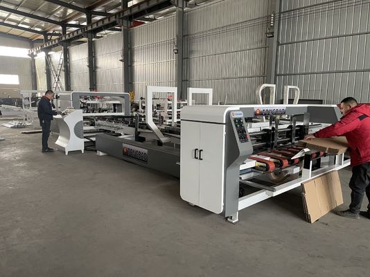 Boîte en carton ondulé entièrement automatique pour fabriquer des dossiers