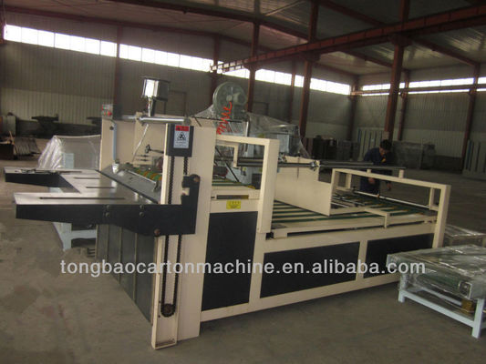 Machine à coller des dossiers semi-automatique pour les produits de largeur de 900 mm 40 M/Min Vitesse directe