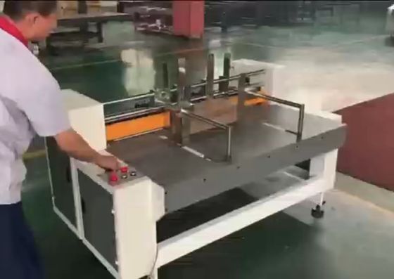 Machines à assembler des panneaux ondulés semi-automatiques